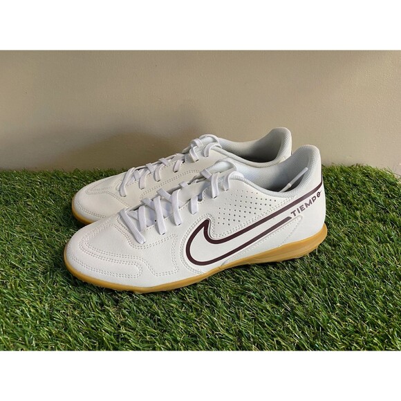 Athletic_Shoes